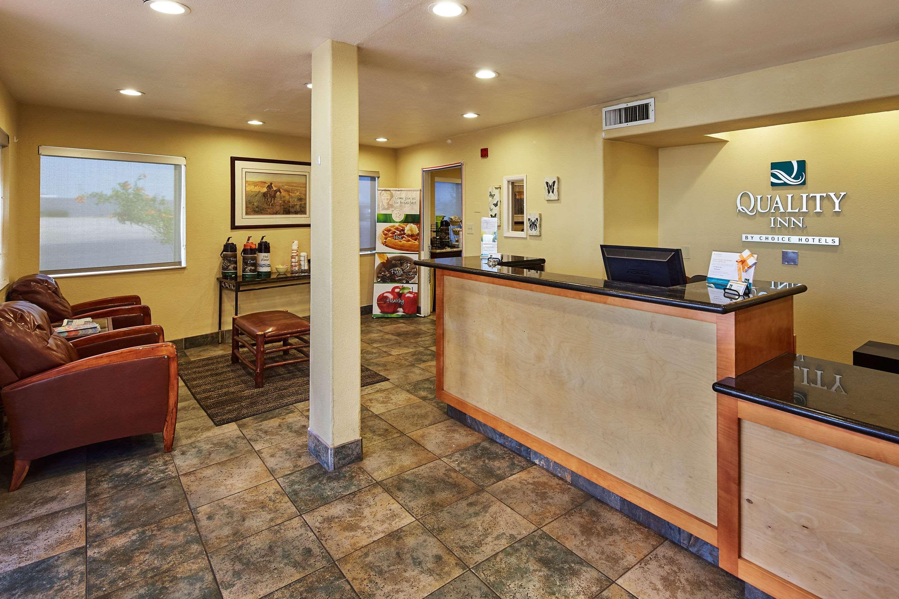 Quality Inn Parker Bagian luar foto