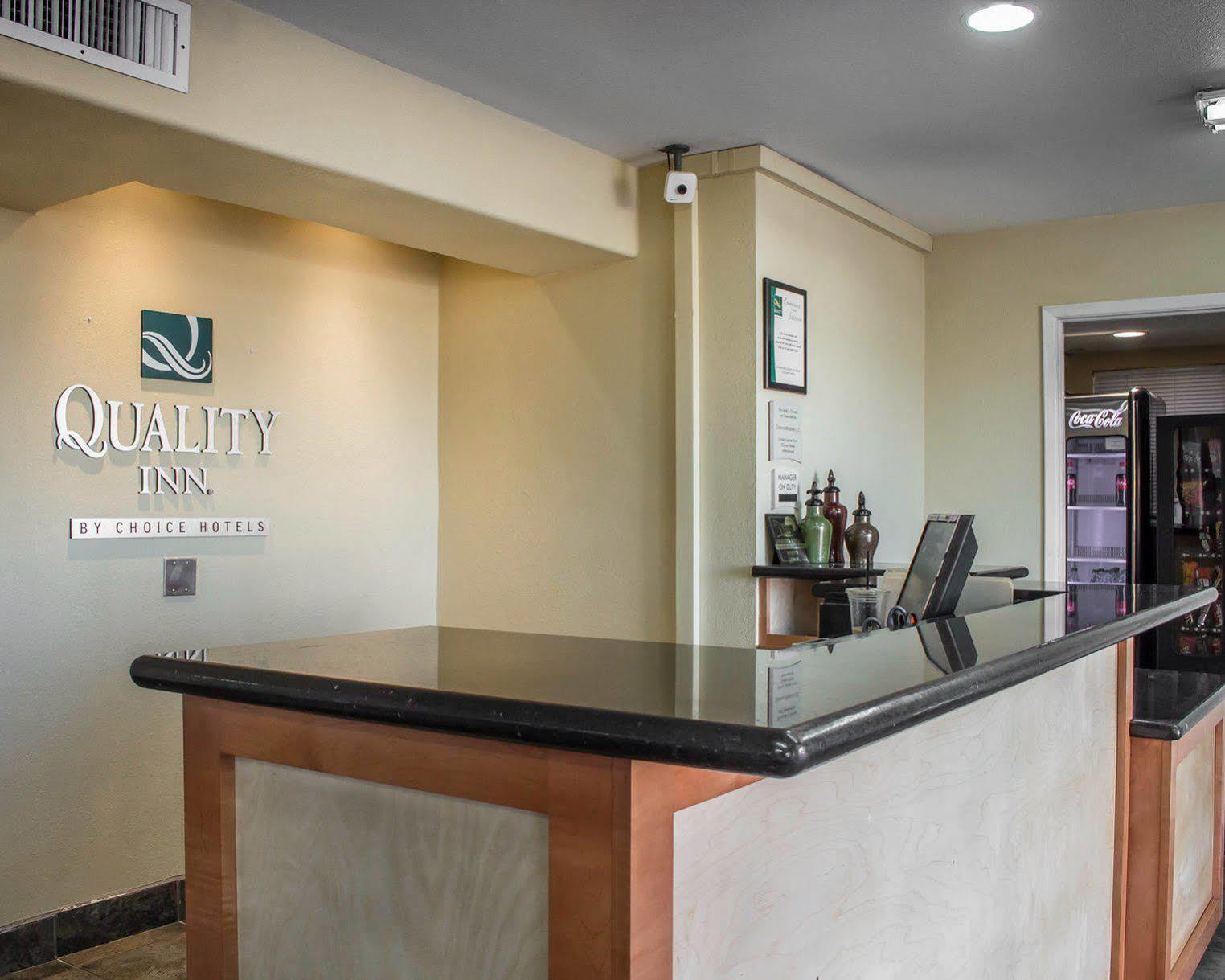 Quality Inn Parker Bagian luar foto