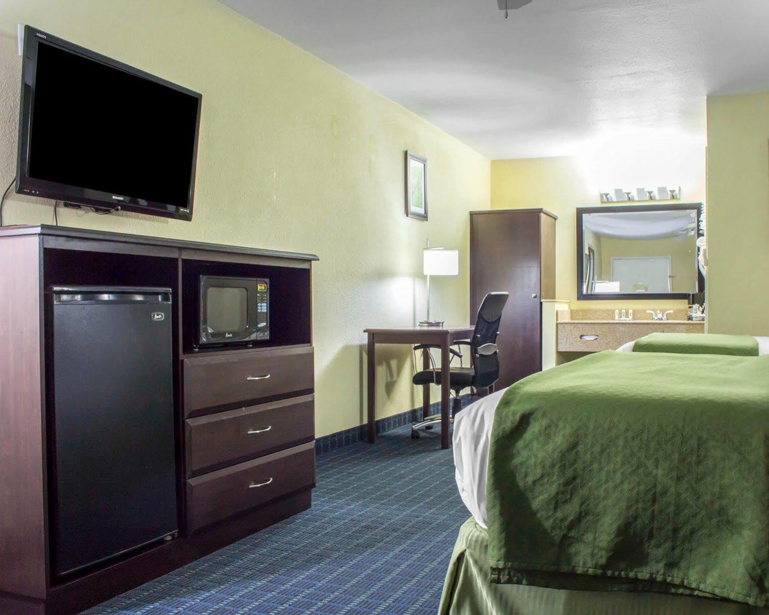 Quality Inn Parker Bagian luar foto